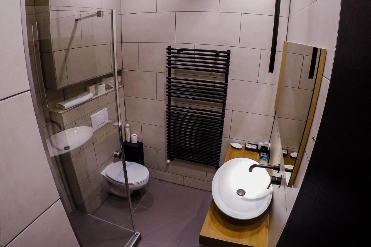 Sohaz Panzio Es Apartmanhaz Солнок Екстериор снимка