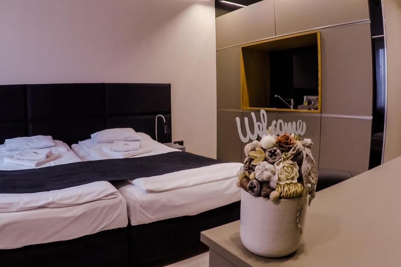 Sohaz Panzio Es Apartmanhaz Солнок Екстериор снимка