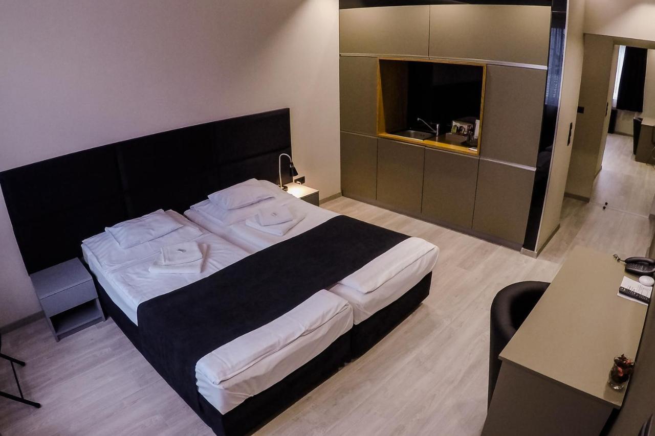 Sohaz Panzio Es Apartmanhaz Солнок Екстериор снимка